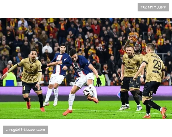 朗斯5-0大胜巴黎FC登顶积分榜，创近50年最佳同期进攻纪录